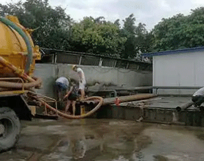 石龙抽化粪池自动清理的方法